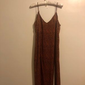 Leopard print maxi dress with a slit on the side